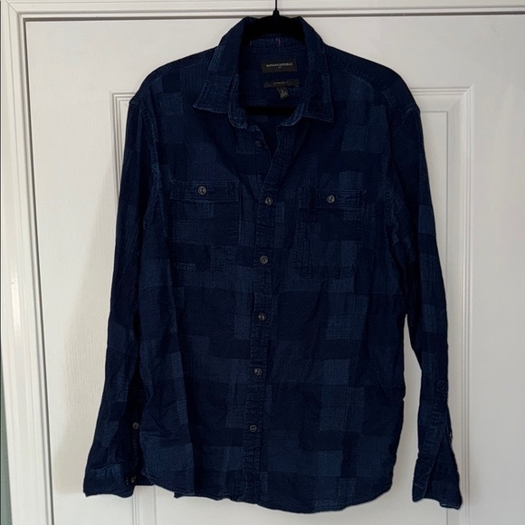Blue Banana Republic Men’s Lightweight Shirt, Casual Style - Picture 1 of 4